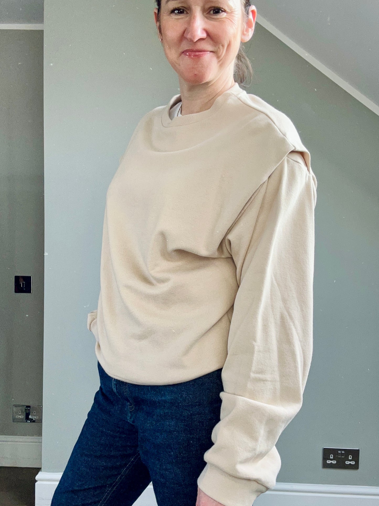 Ginette Garde beige jersey sweater size M - 12/14