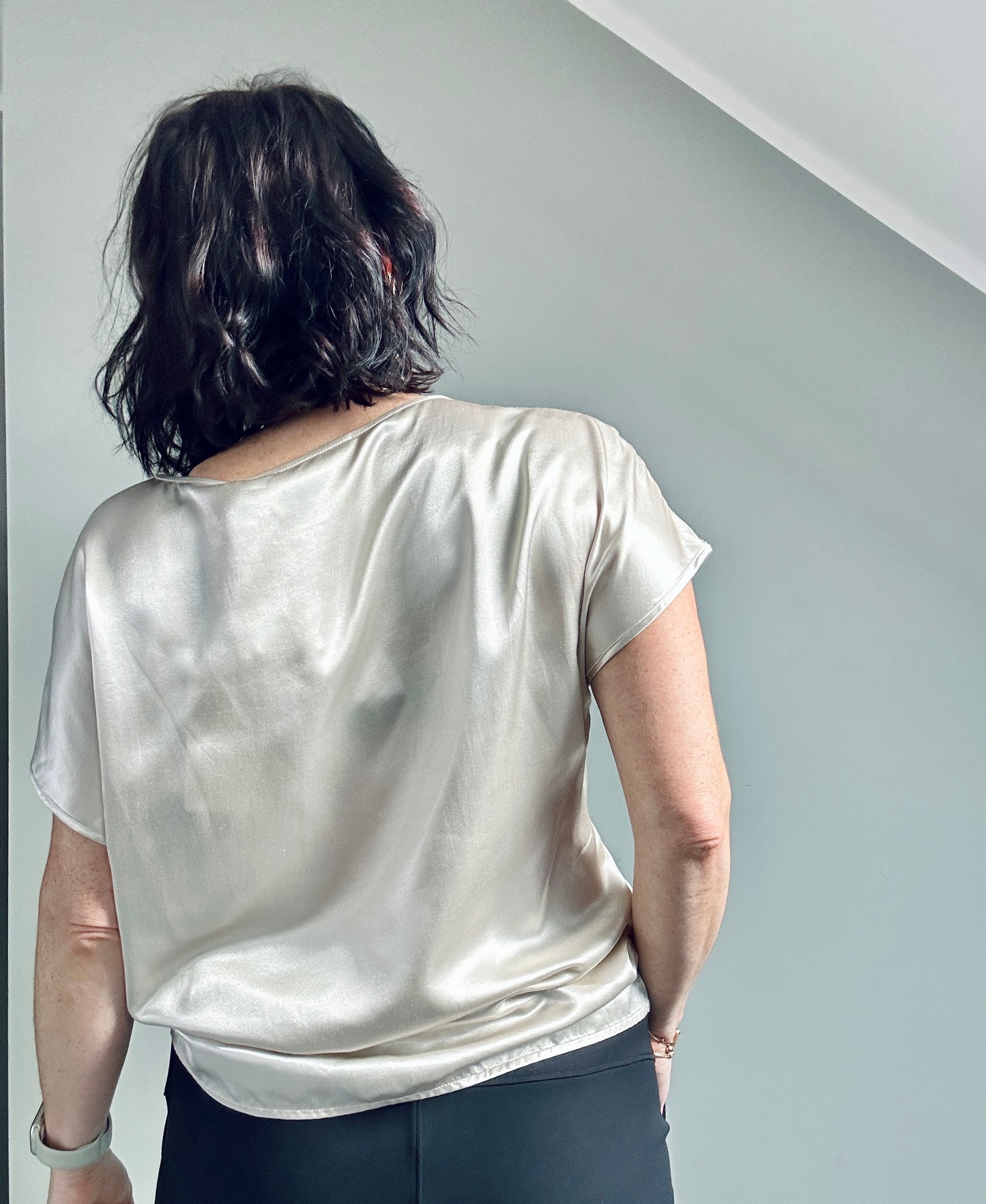 Rino y Pelle ivory satin blouse size 10-12