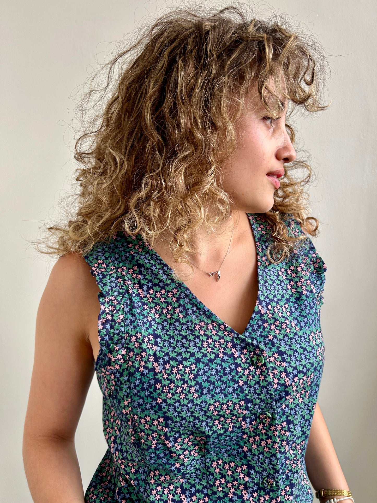 Lowie blue floral blouse sleeveless S - 8/10