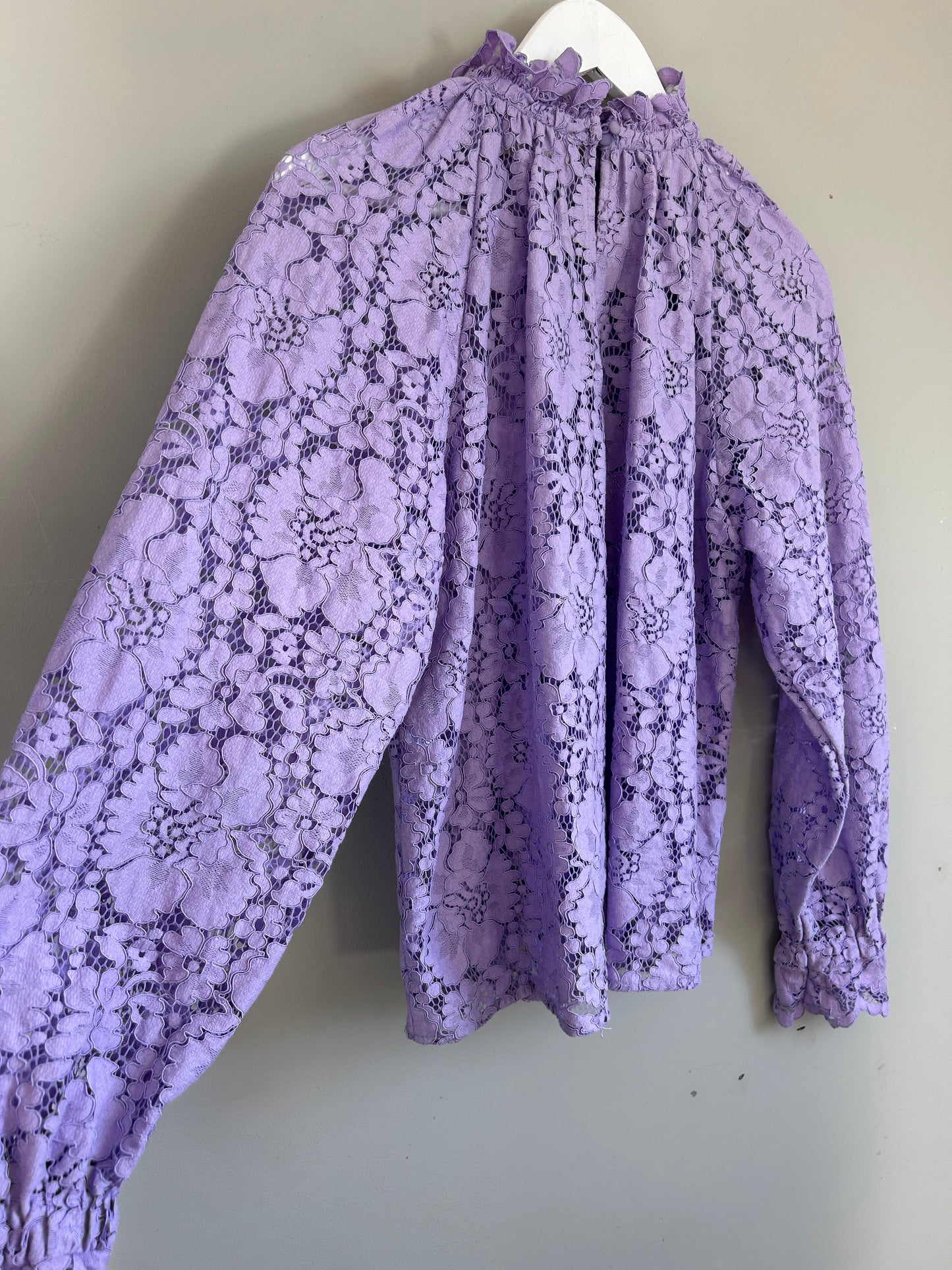 Sezane lilac lace long sleeve blouse size 8-10