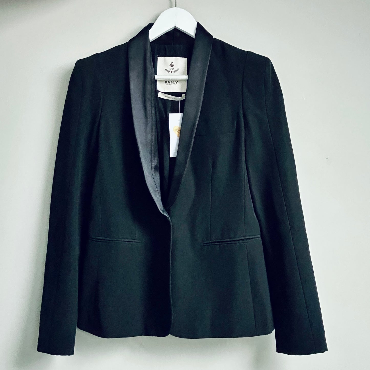 Bally black blazer satin lapel size 10