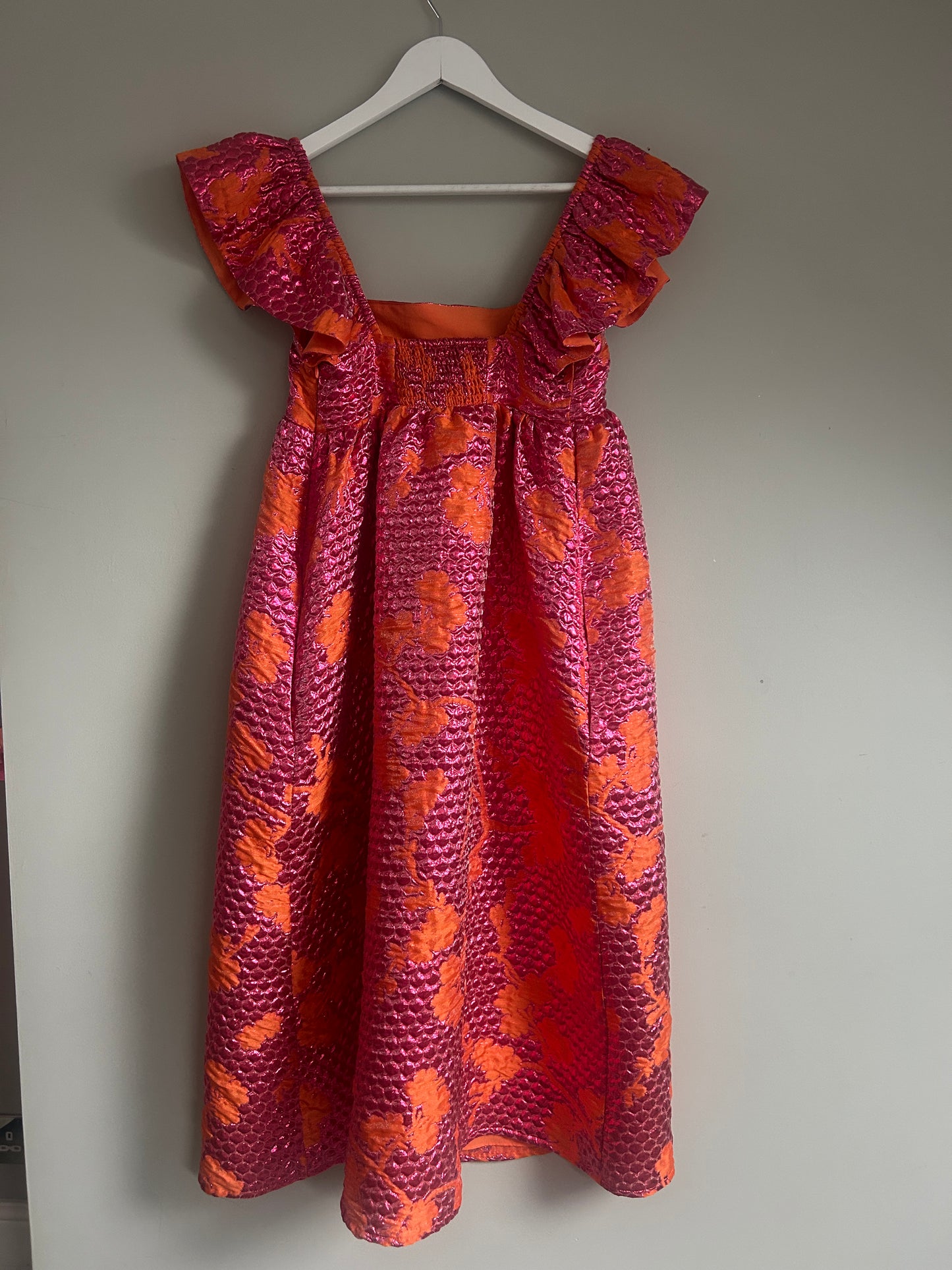 Baum und Pfergarten pink and orange brocade midi dress