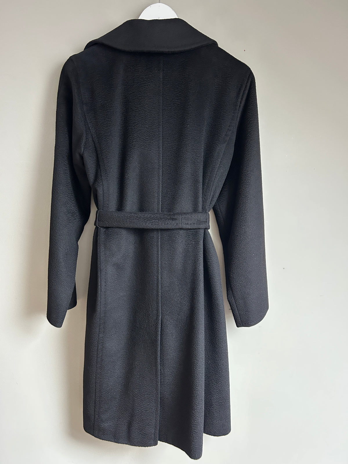 Max Mara black mid-length coat camel hair size 10
