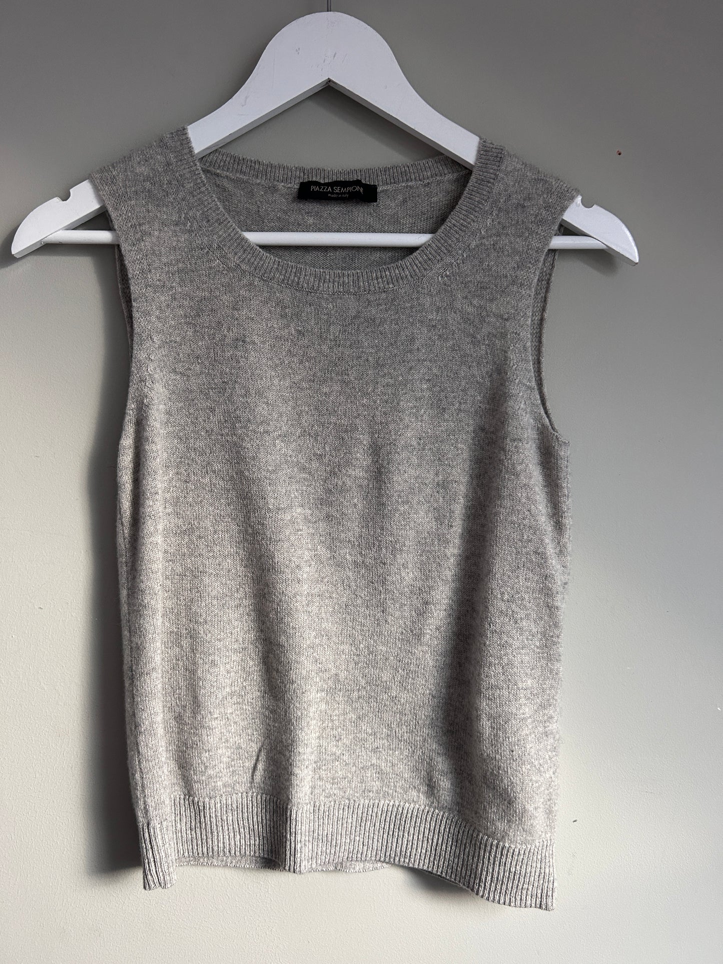 Piazza Sempione grey marl wool and cashmere vest size 8/10