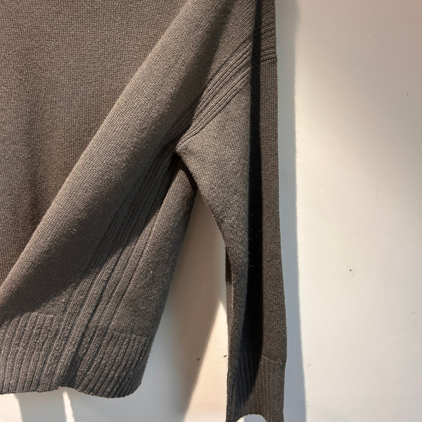 COS anthracite brown cashmere hoodie XS - up to 10